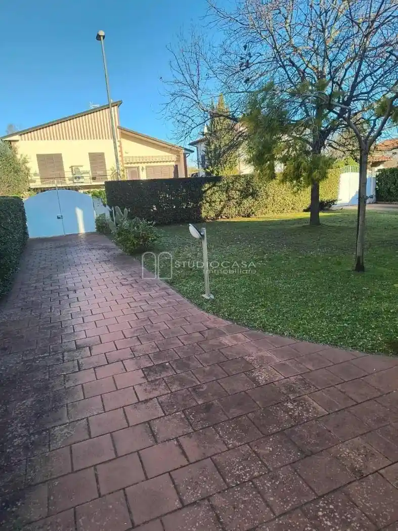 Villa unifamiliare via Isola del Giglio,, Lungarno Gabriele D'Annunzio, Pisa - foto 4