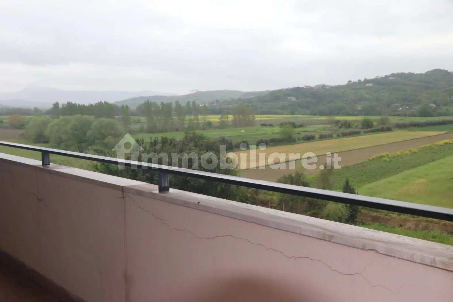 Appartamento buono stato, secondo piano, Amorosi - foto 4