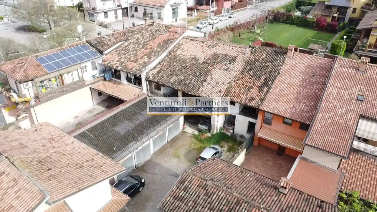 Rustico - Casale in vendita a Calcinato