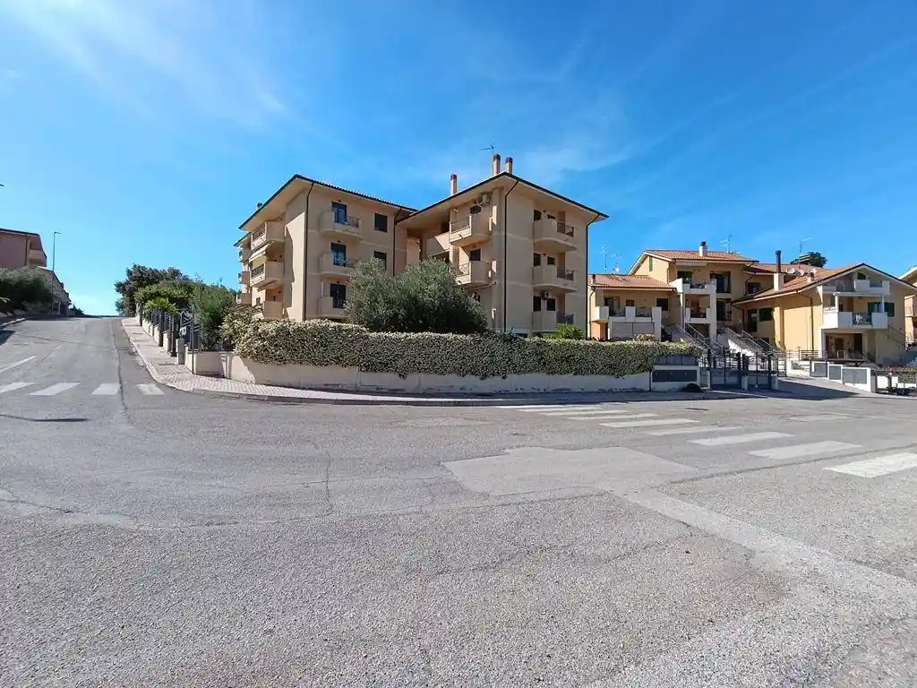 Quadrilocale via Scarlatti 37, Borgo Santa Maria Immacolata, Pineto - foto 5