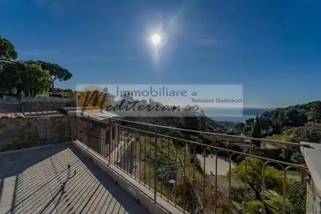Villa in vendita a Bordighera