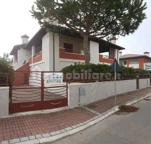 Villa a schiera via Passo Giau, Lido degli Scacchi, Lido di Pomposa, Comacchio - foto 2
