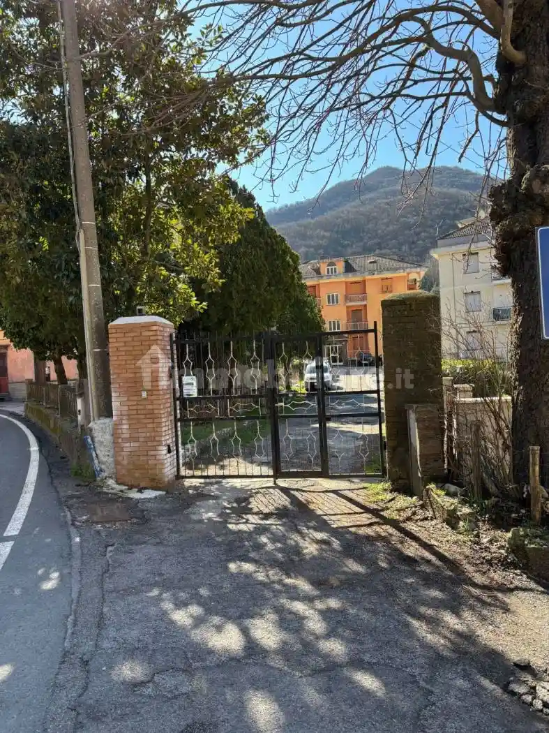 Appartamento in vendita a Montoggio