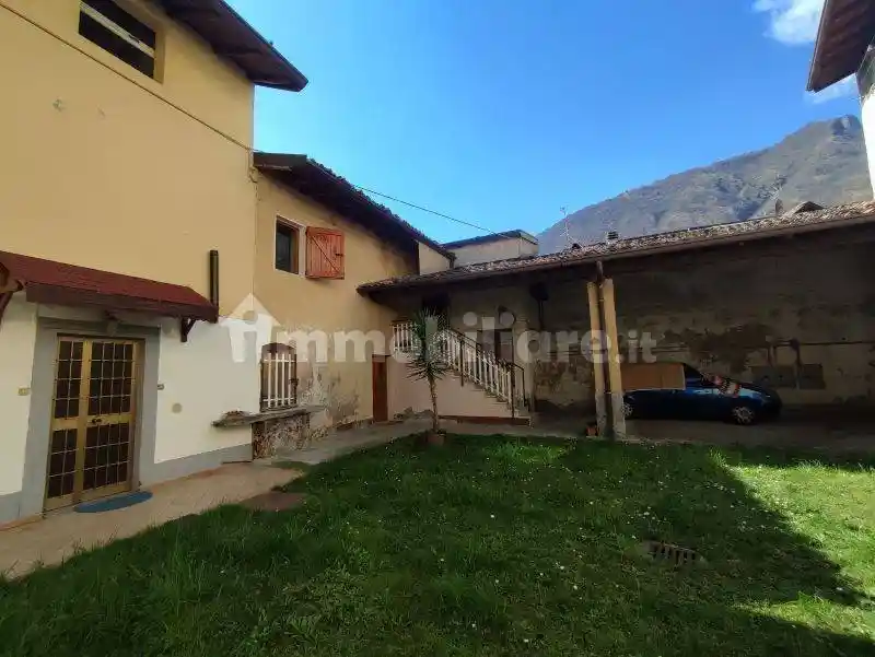 Casa indipendente in vendita a Sovere