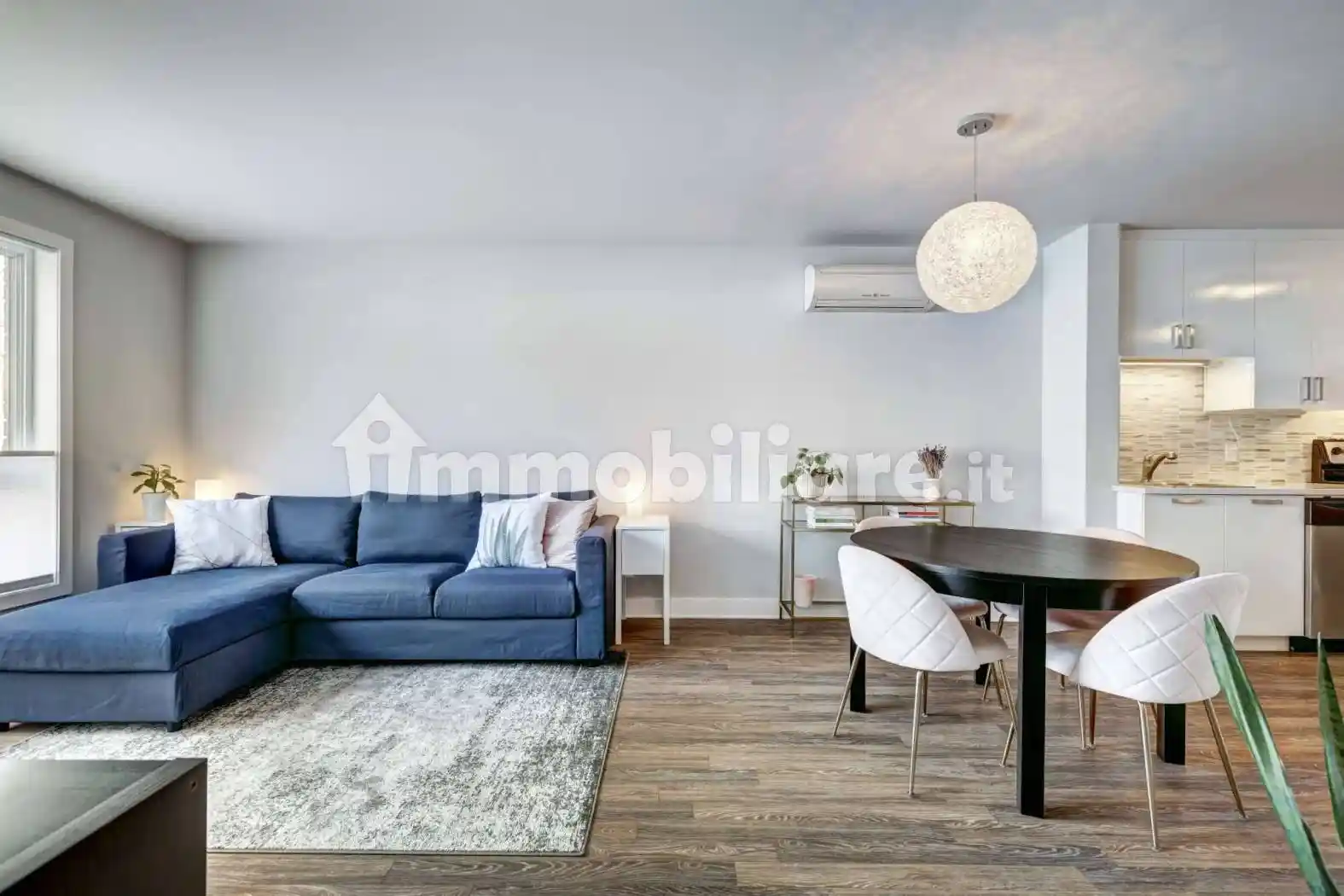 Appartamento in vendita a Desenzano del Garda