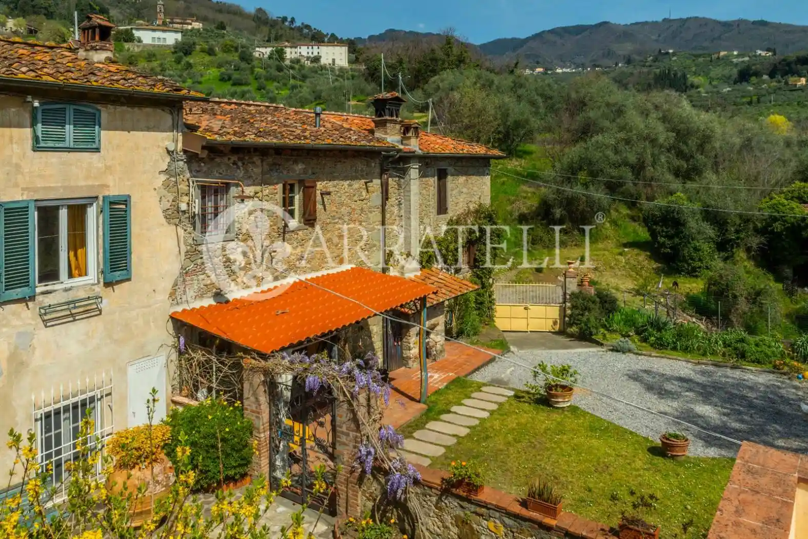 Rustico - Casale in vendita a Lucca