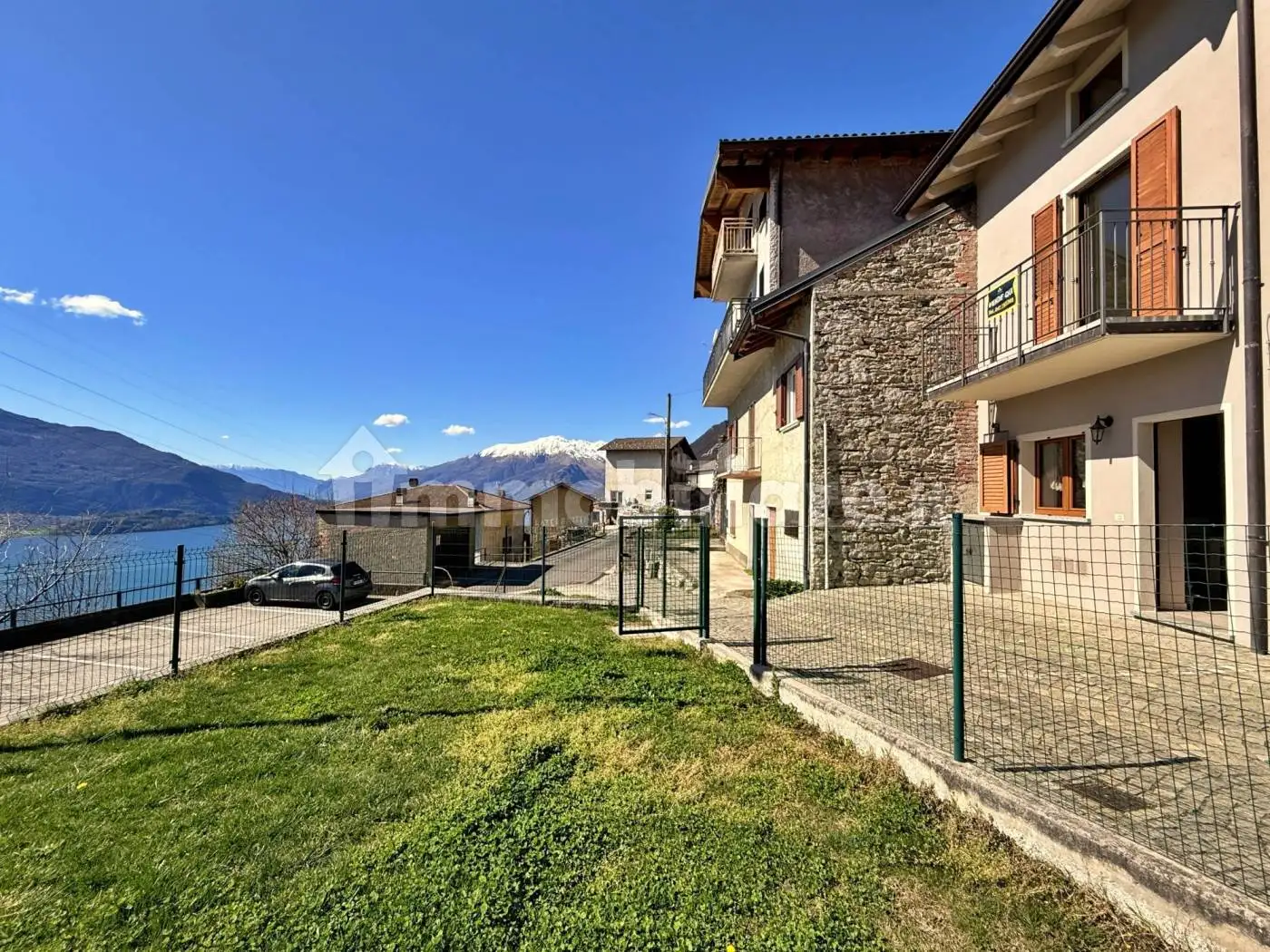 Villa in vendita a Gera Lario