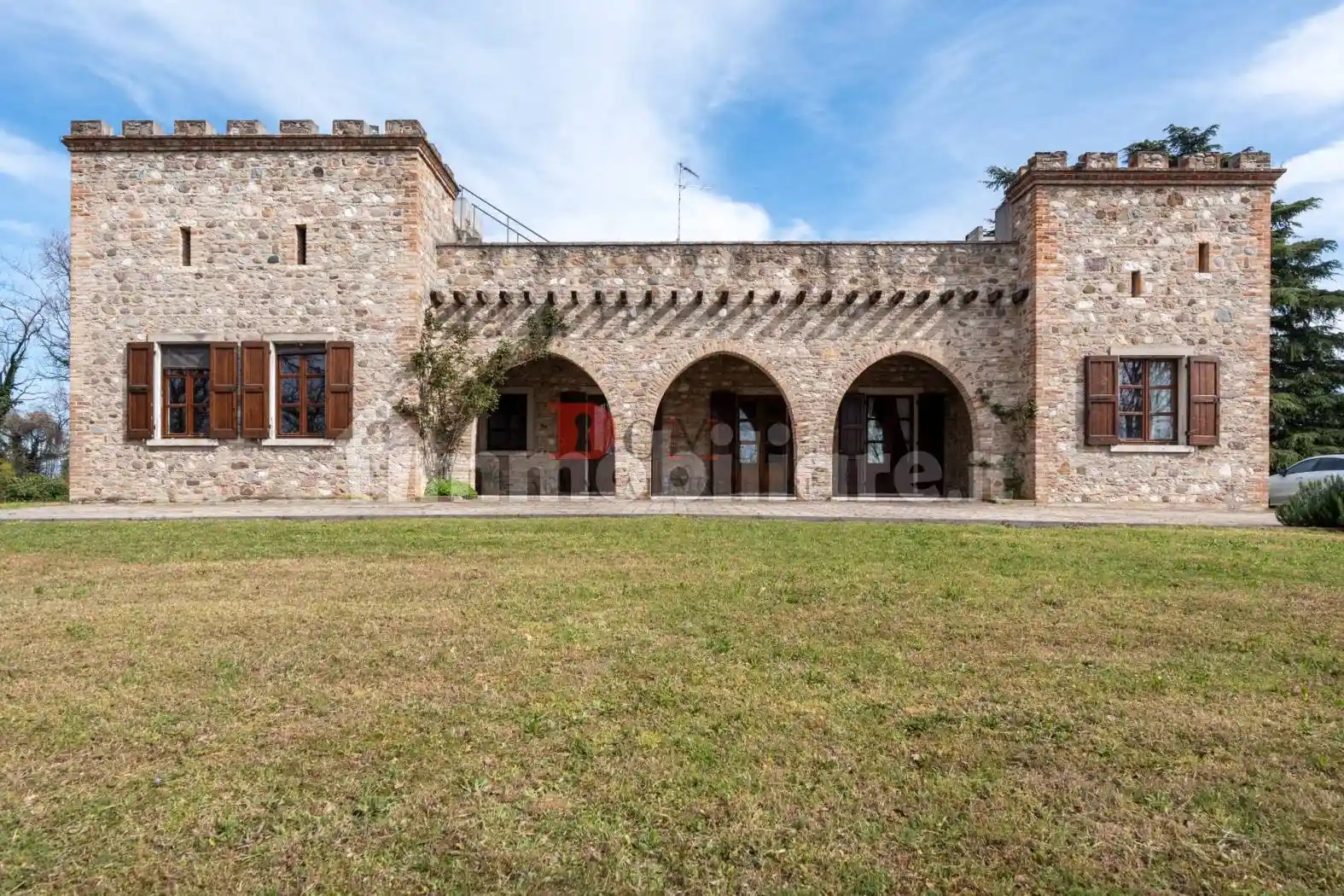 Villa in vendita a Volta Mantovana