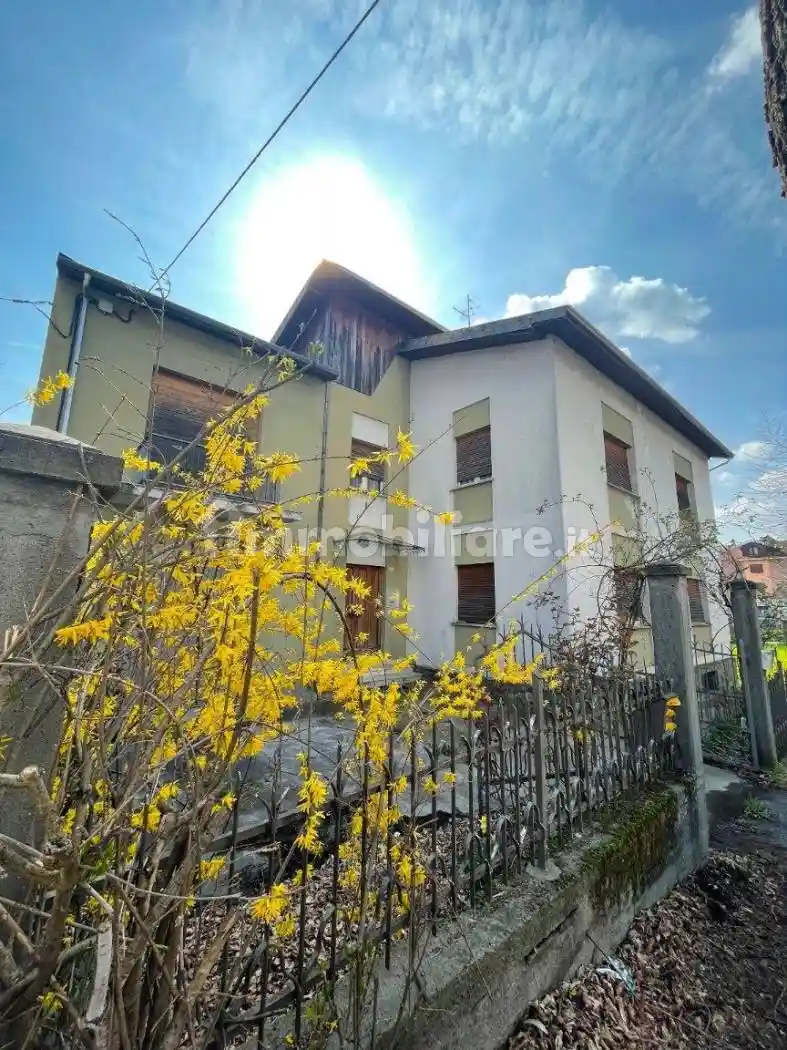 Terratetto plurifamiliare 256 m², buono stato, Bagnasco - foto 2