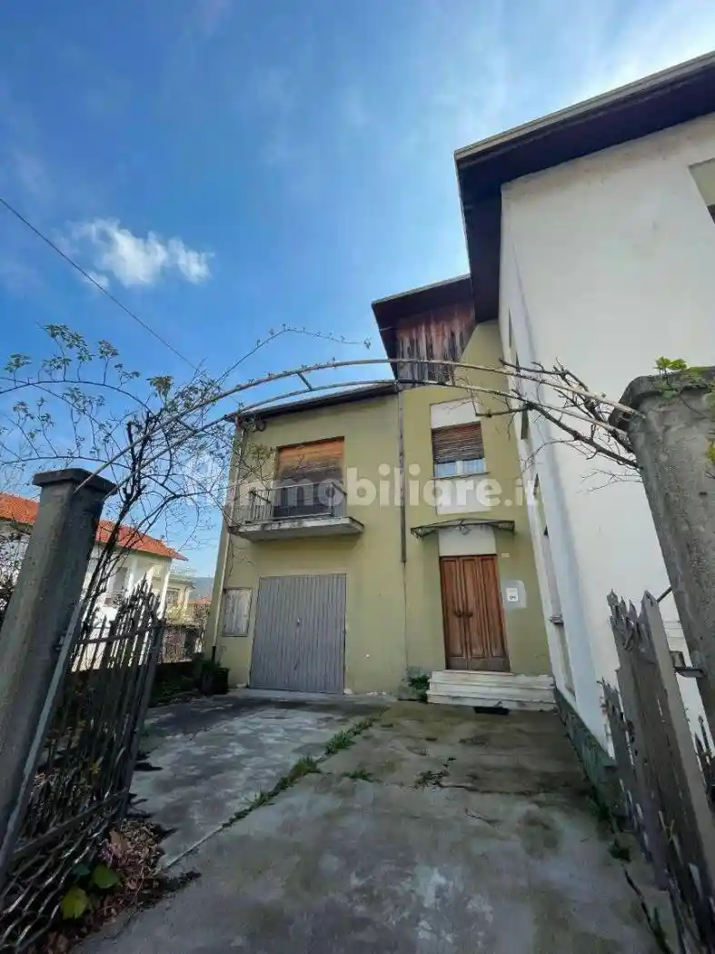 Terratetto plurifamiliare 256 m², buono stato, Bagnasco - foto 3