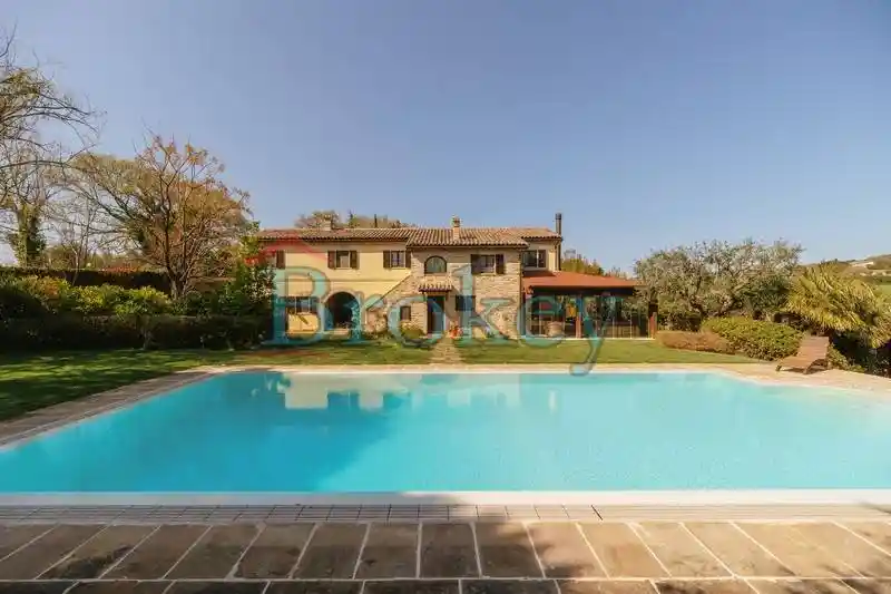Villa in vendita a Camerano