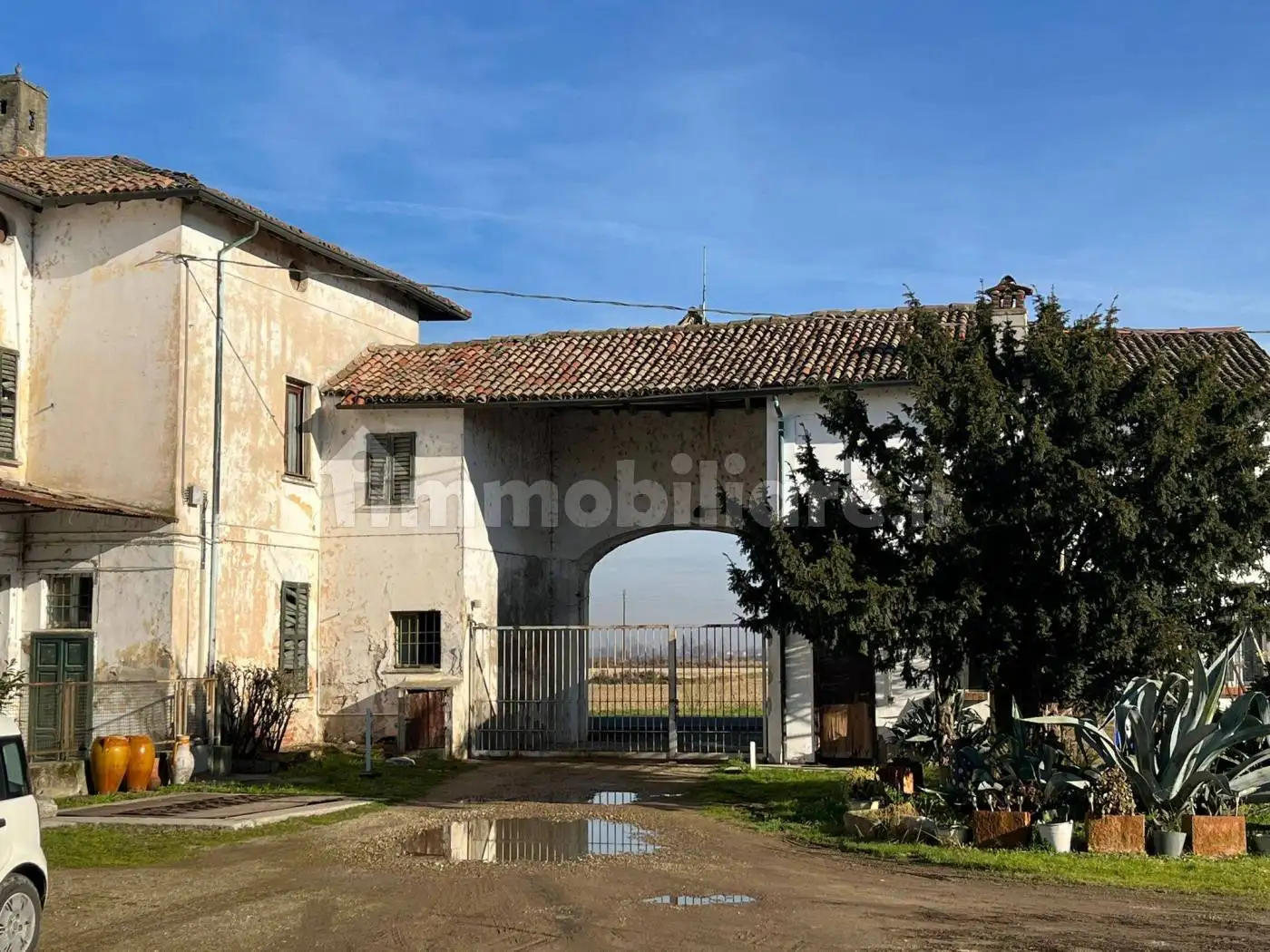 Palazzo - Edificio in vendita a Pavia