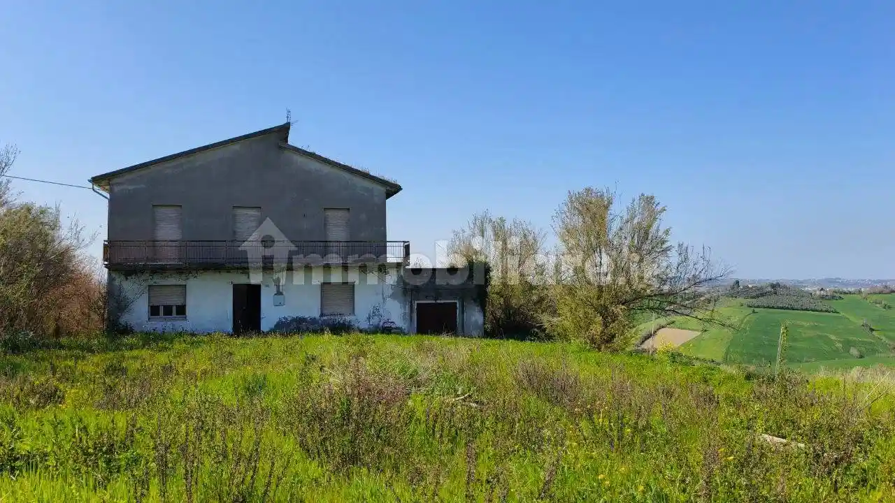 Rustico - Casale in vendita a Saludecio