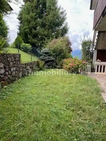 Appartamento in vendita a Selvino