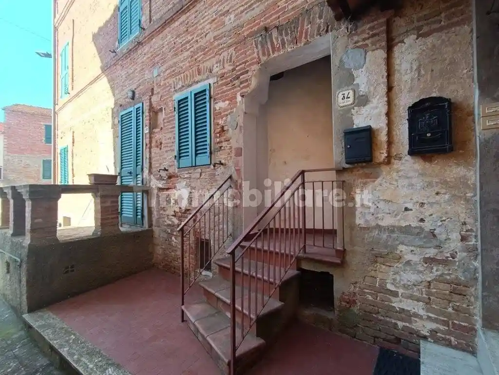 Trilocale via degli Eroi 26, Vaiano, Castiglione del Lago - foto 2