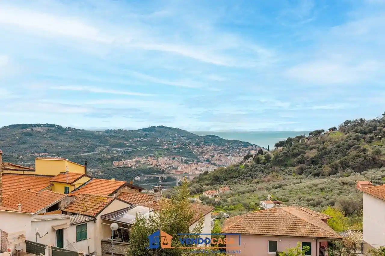 Appartamento in vendita a Imperia