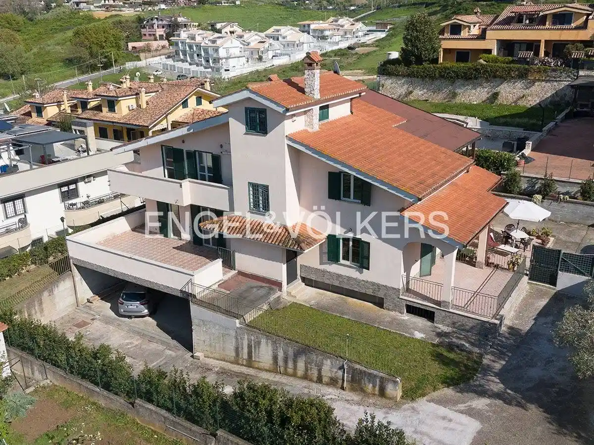 Villa in vendita a Guidonia Montecelio