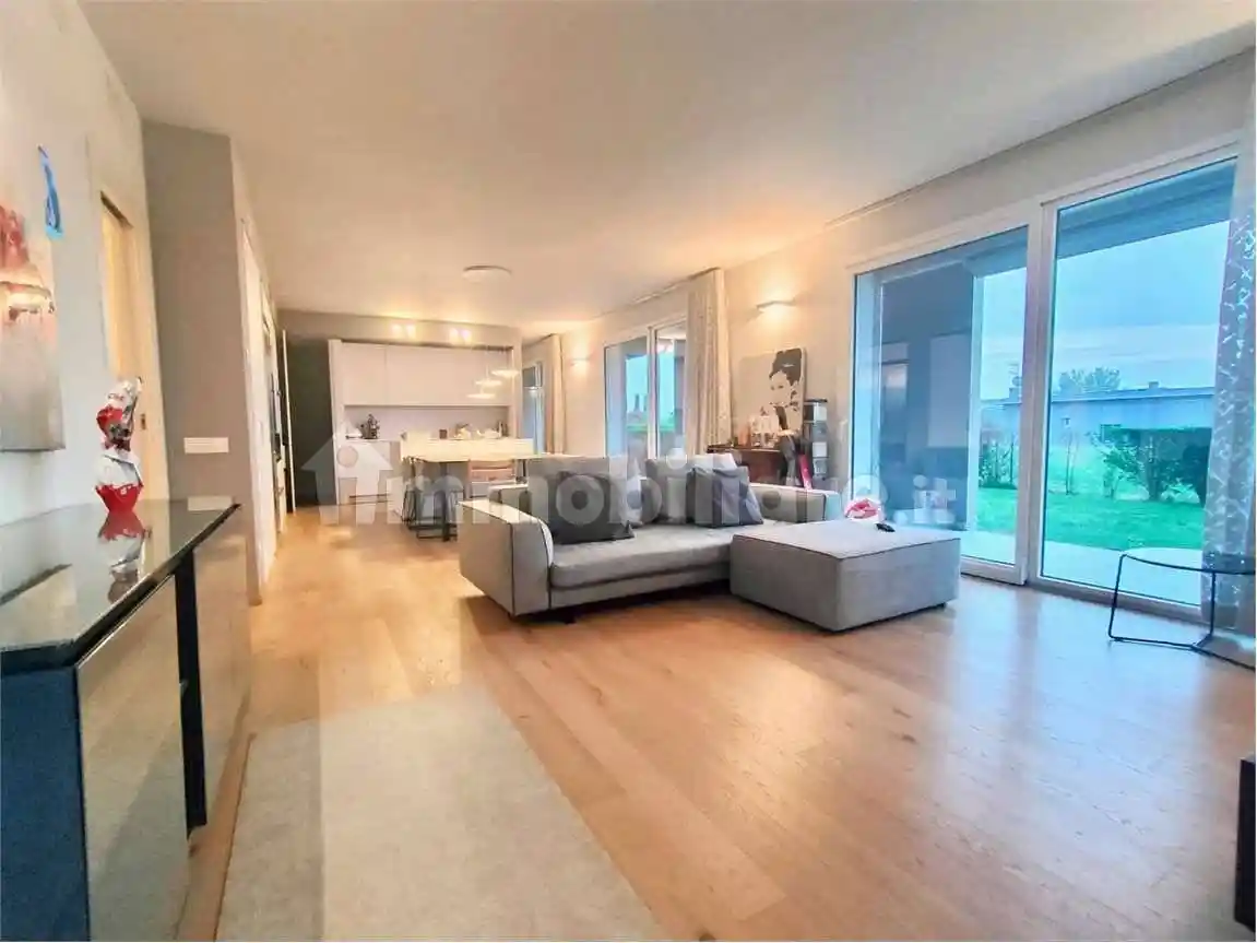 Appartamento in vendita a Gavirate