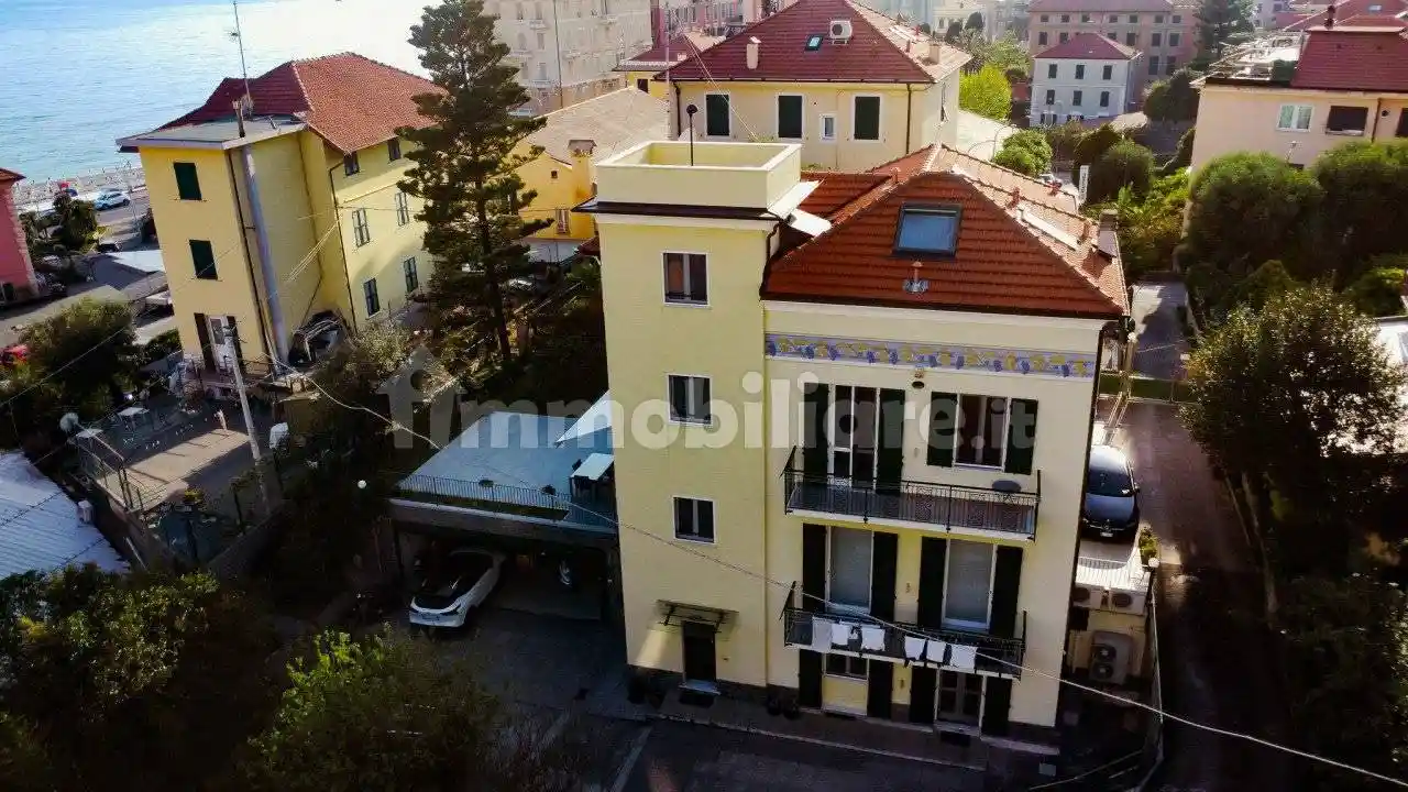 Appartamento in vendita a Varazze