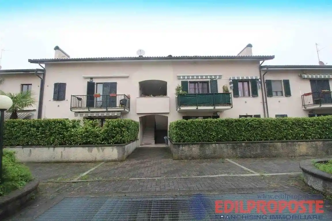 Appartamento in vendita a Cogliate