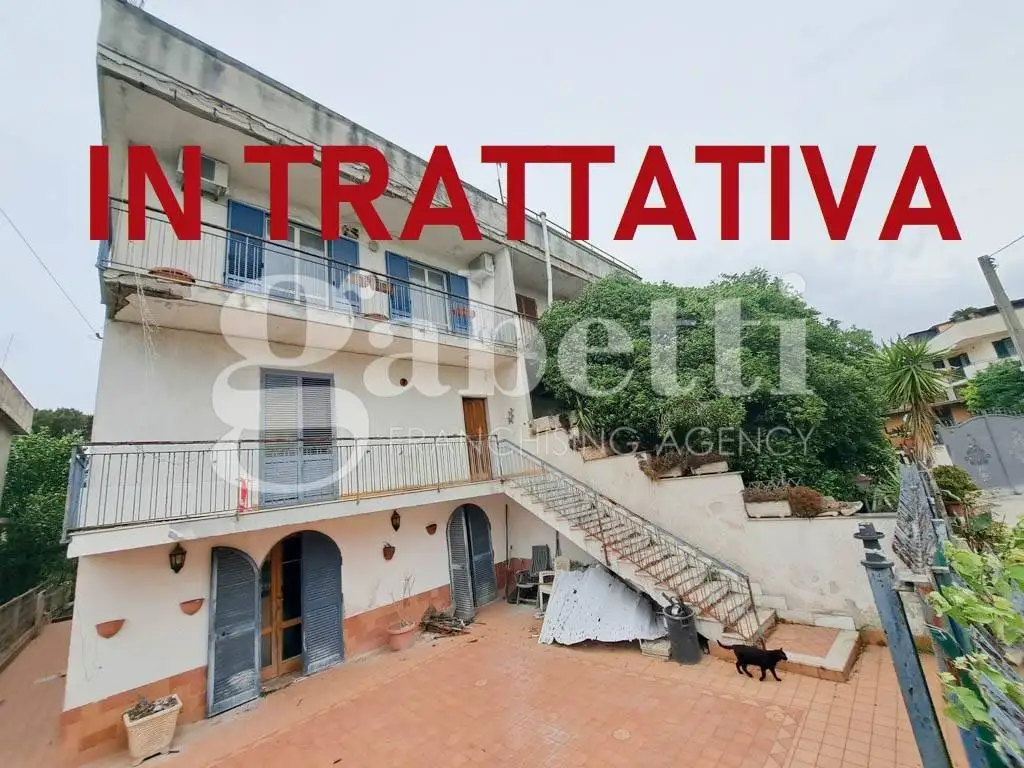 Villa in vendita a Giugliano in Campania