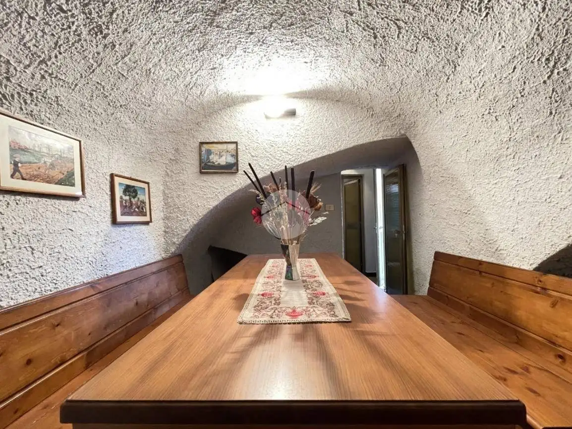 Appartamento in vendita a Bajardo