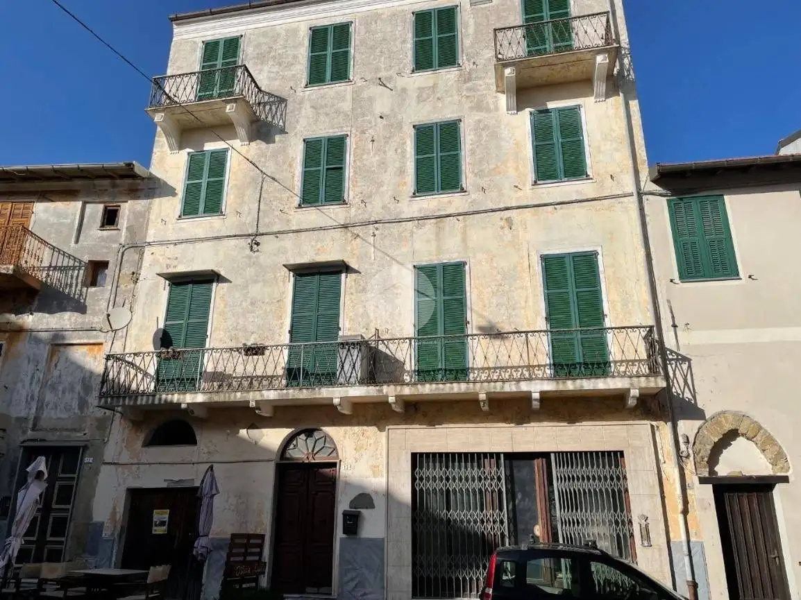 Appartamento in vendita a Bajardo