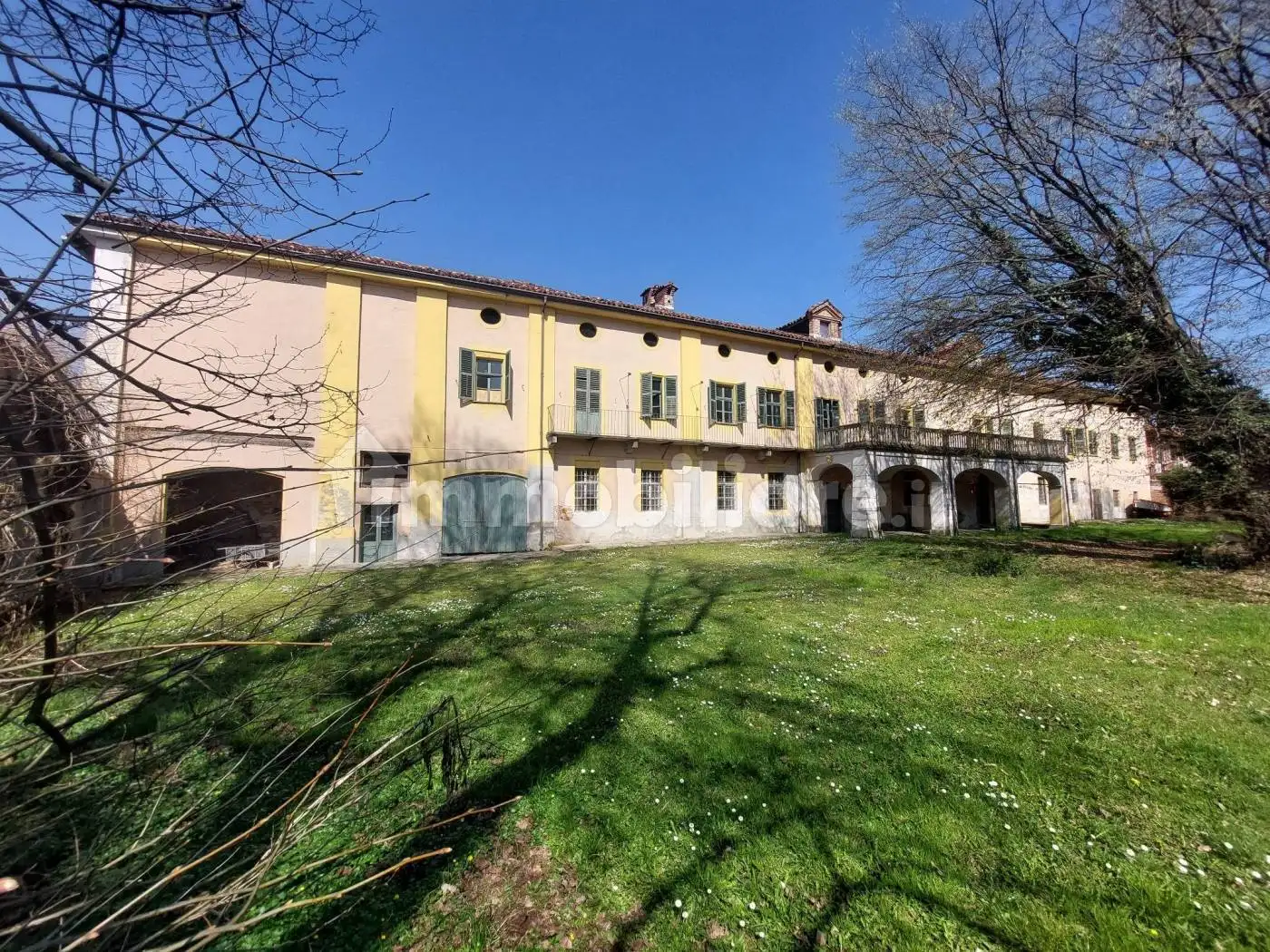 Palazzo - Edificio in vendita a Villanova Solaro