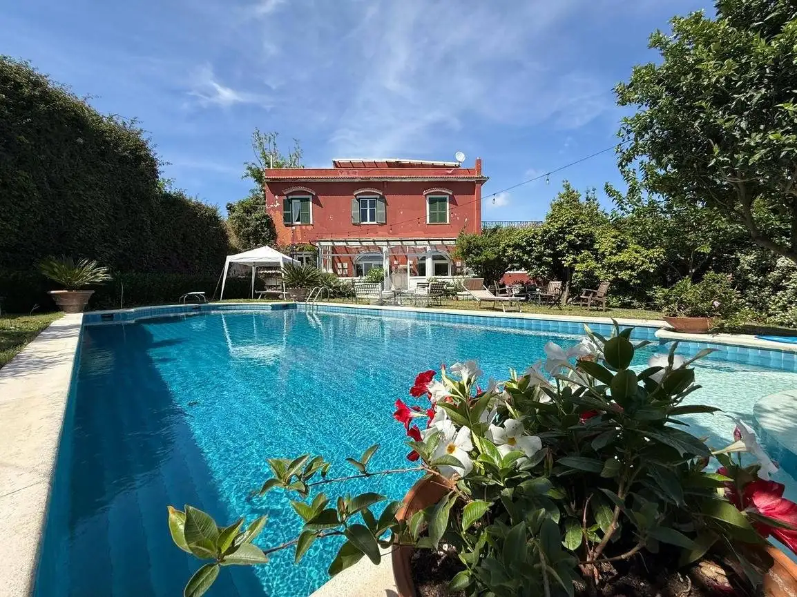 Villa in vendita a Napoli