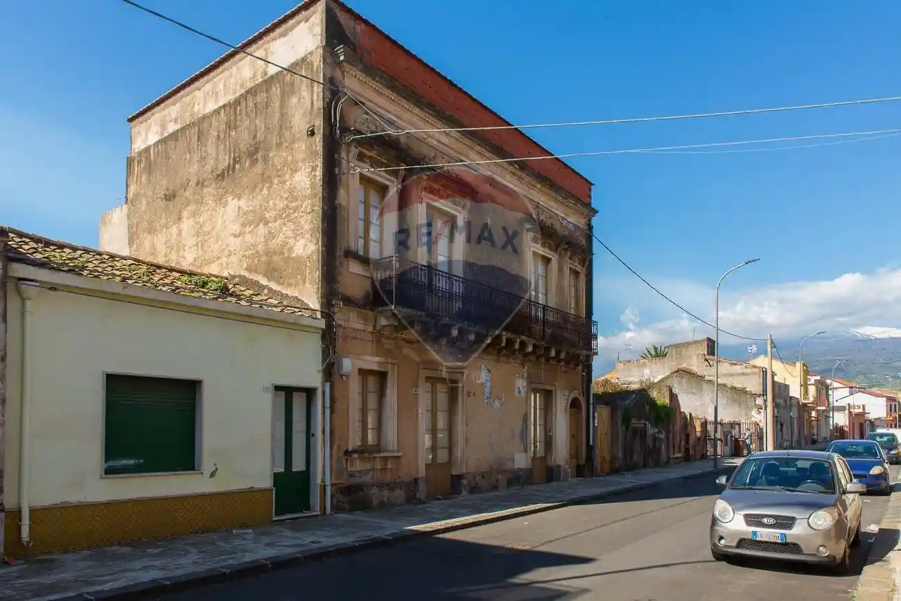 Casa indipendente in vendita a Fiumefreddo di Sicilia