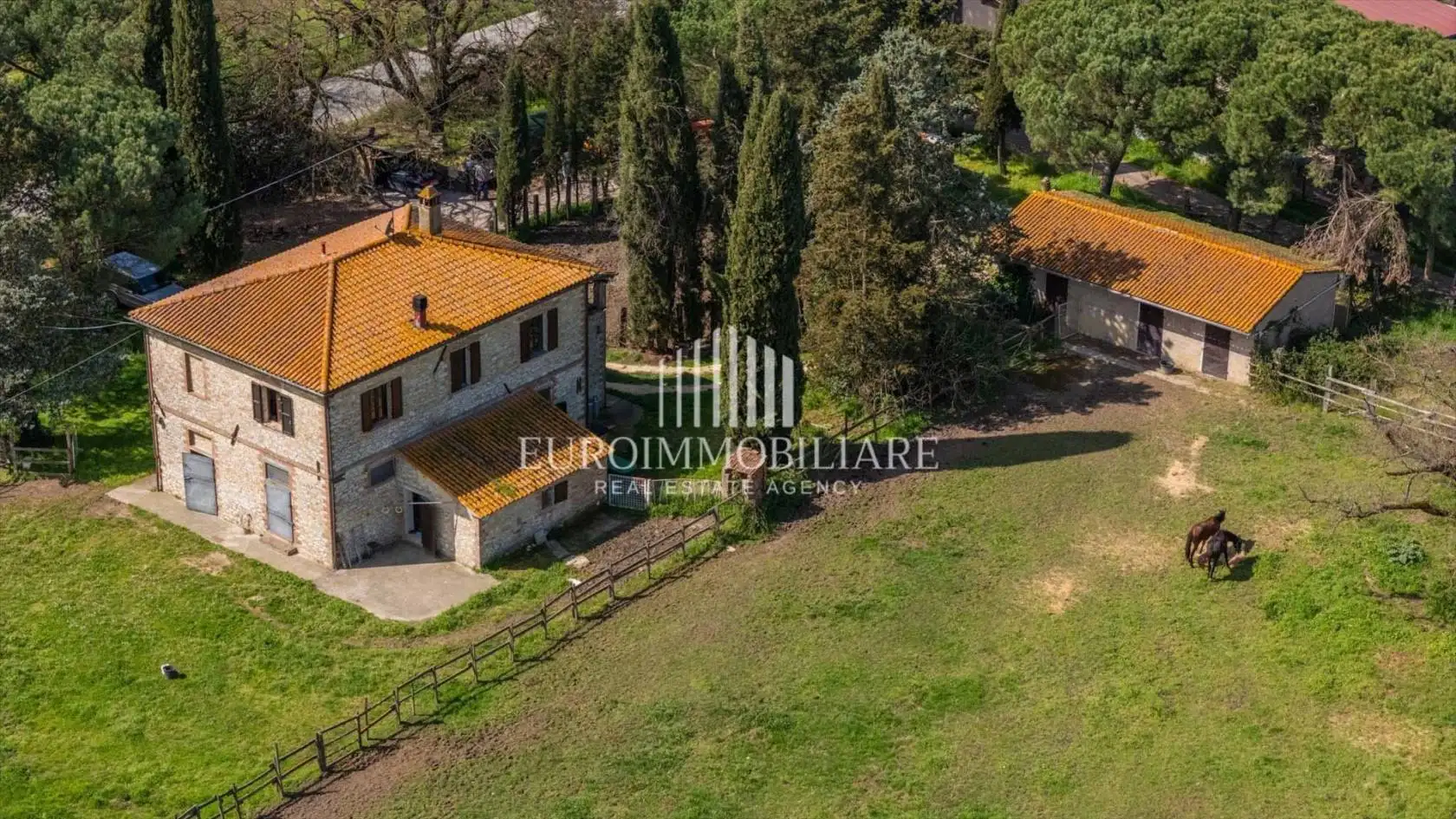 Rustico - Casale in vendita a Castiglione del Lago