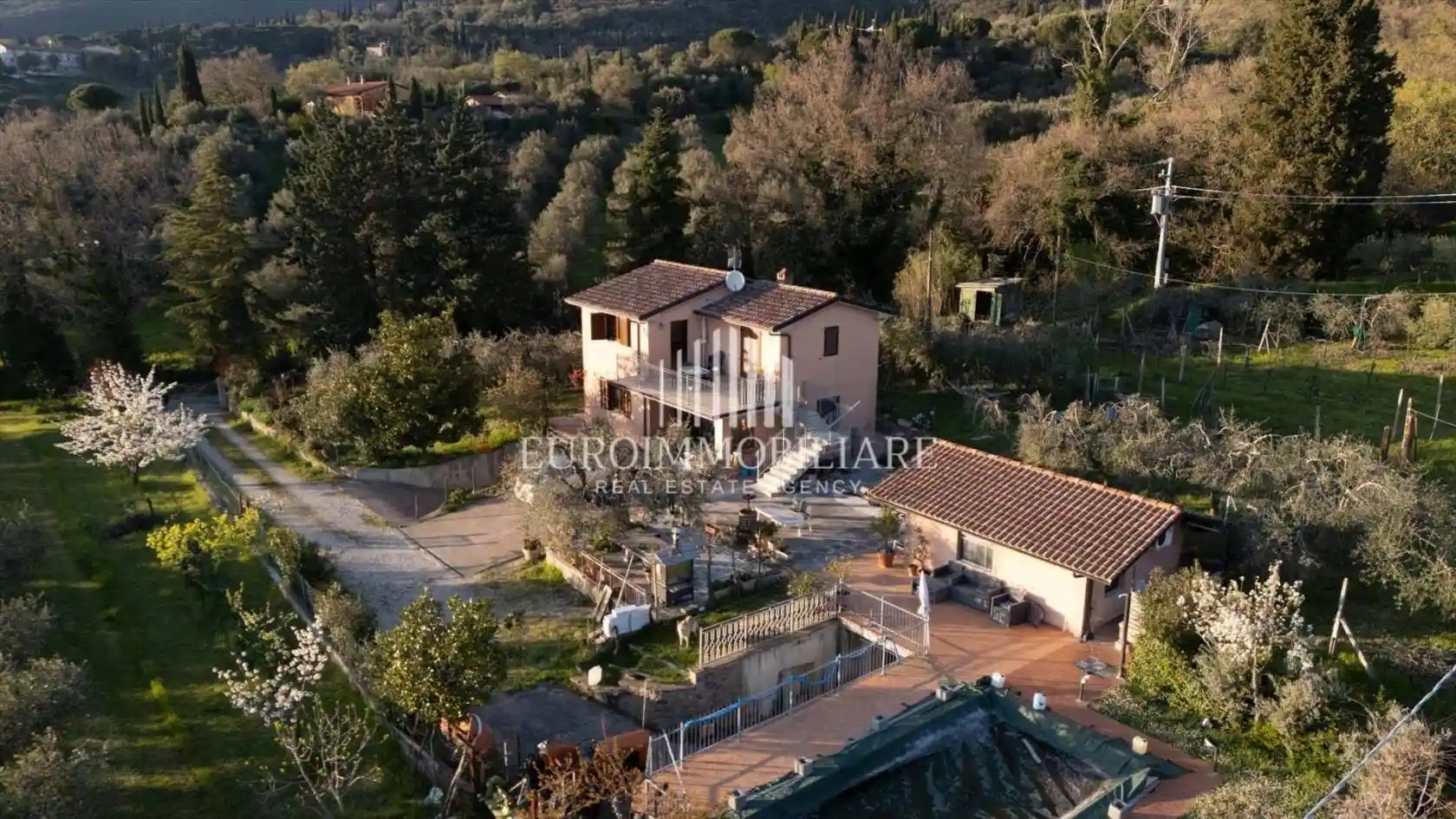 Villa in vendita a Passignano sul Trasimeno