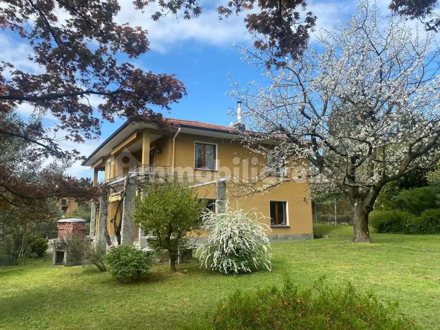 Villa in vendita a Porto Valtravaglia