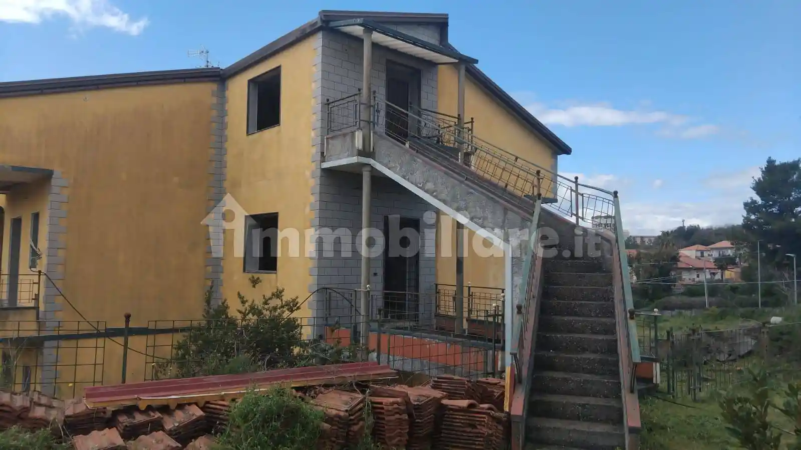 Palazzo - Edificio in vendita a Mascalucia