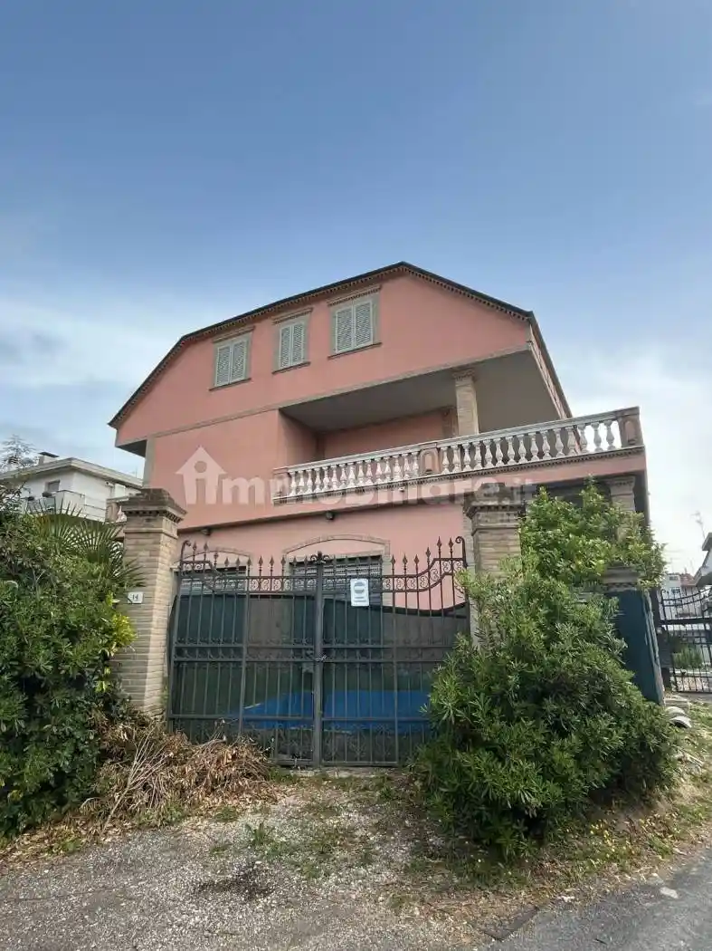 Villa in vendita a Grottammare