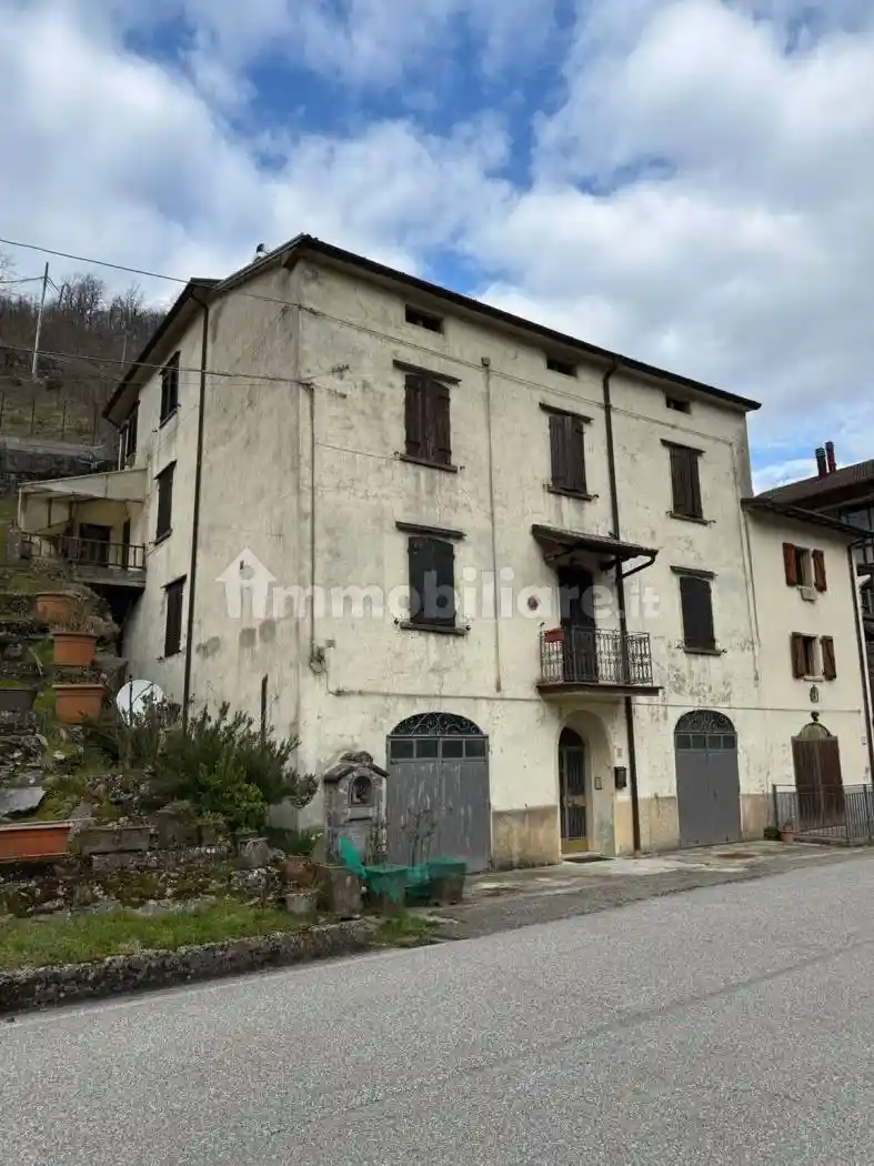 Appartamento in vendita a Alto Reno Terme