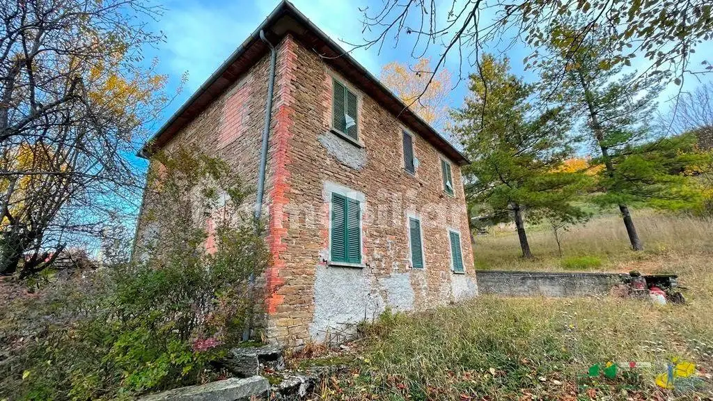 Rustico - Casale in vendita a Varsi