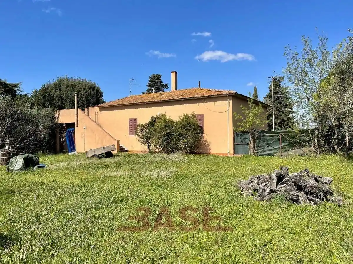 Villa in vendita a Cecina