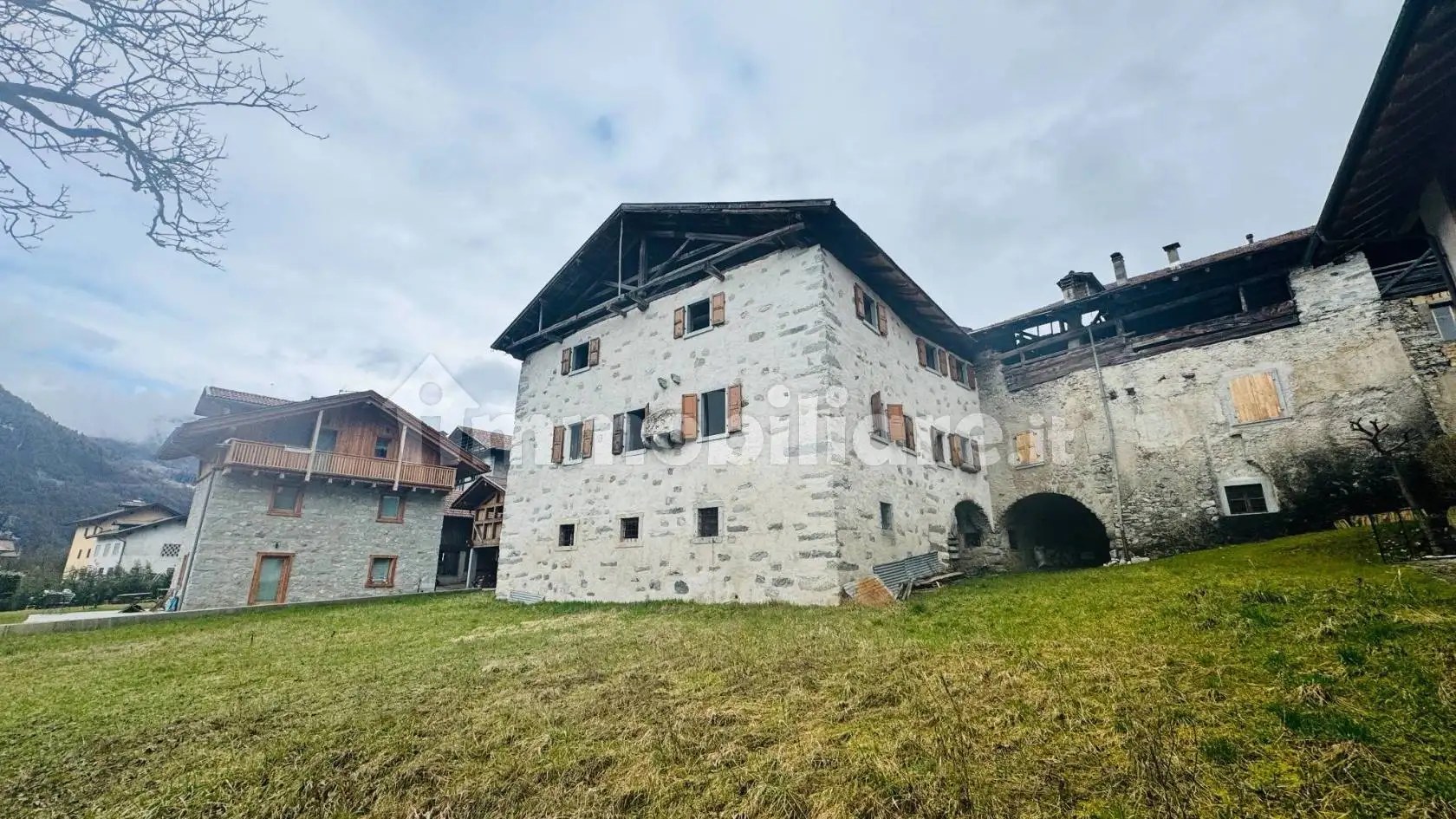 Rustico piazza Martiri Trentini, Borgo Lares - foto 2