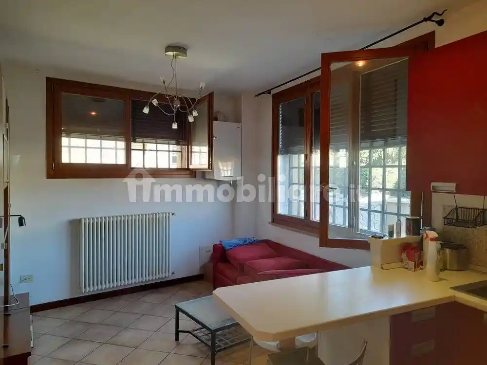 Appartamento in vendita a Traversetolo