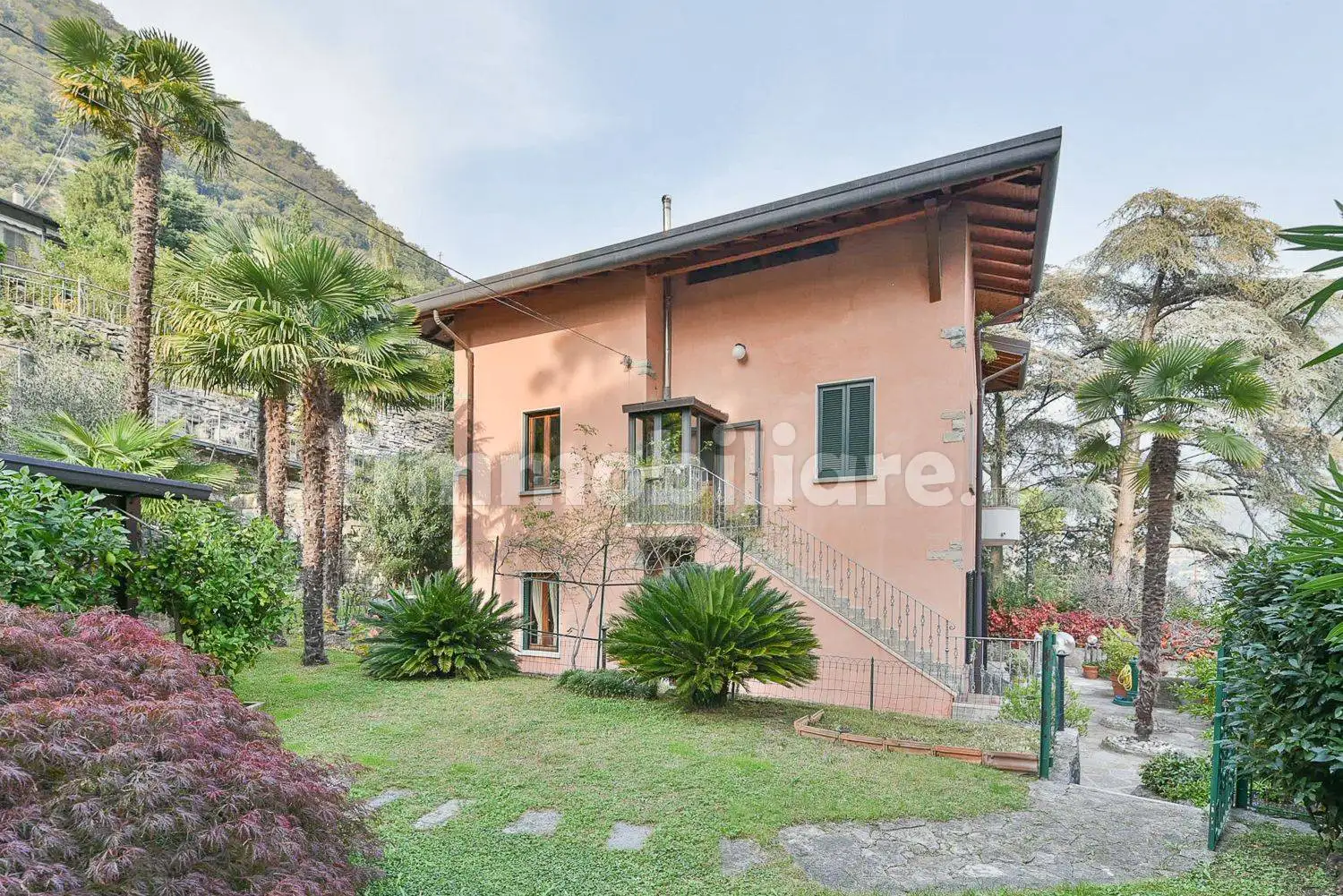 Villa in vendita a Carate Urio