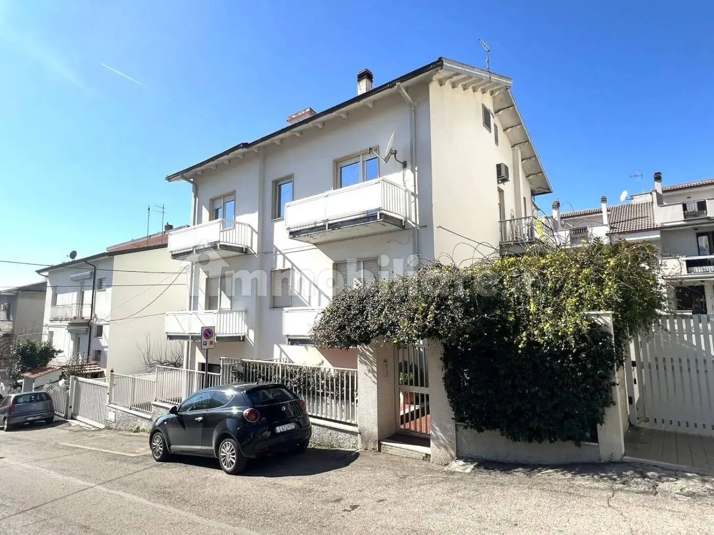 Palazzo - Edificio in vendita a Pescara