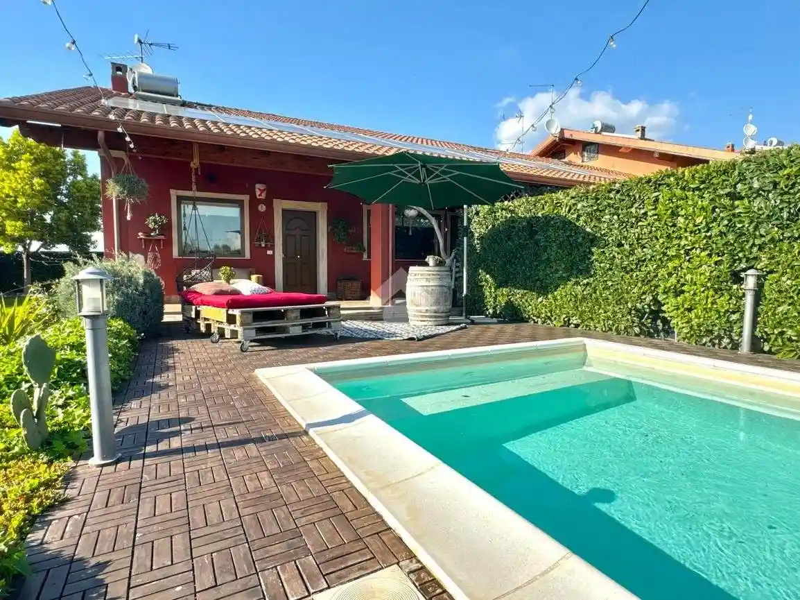 Villetta a schiera in vendita a San Cesareo