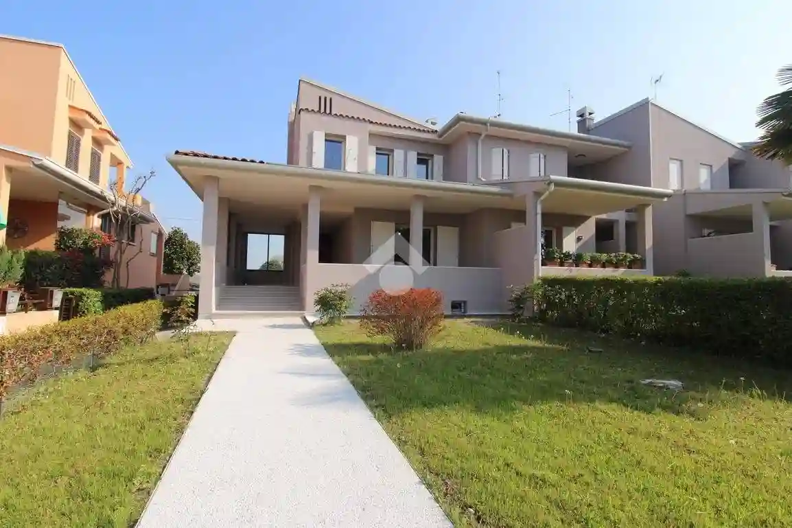 Villetta a schiera - foto 2