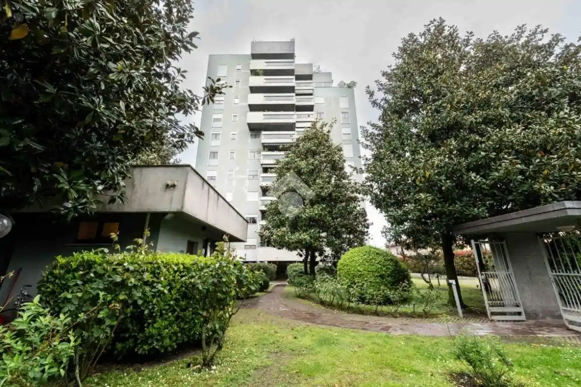 Trilocale via Cassano d'Adda 14, Corvetto, Milano - foto 2