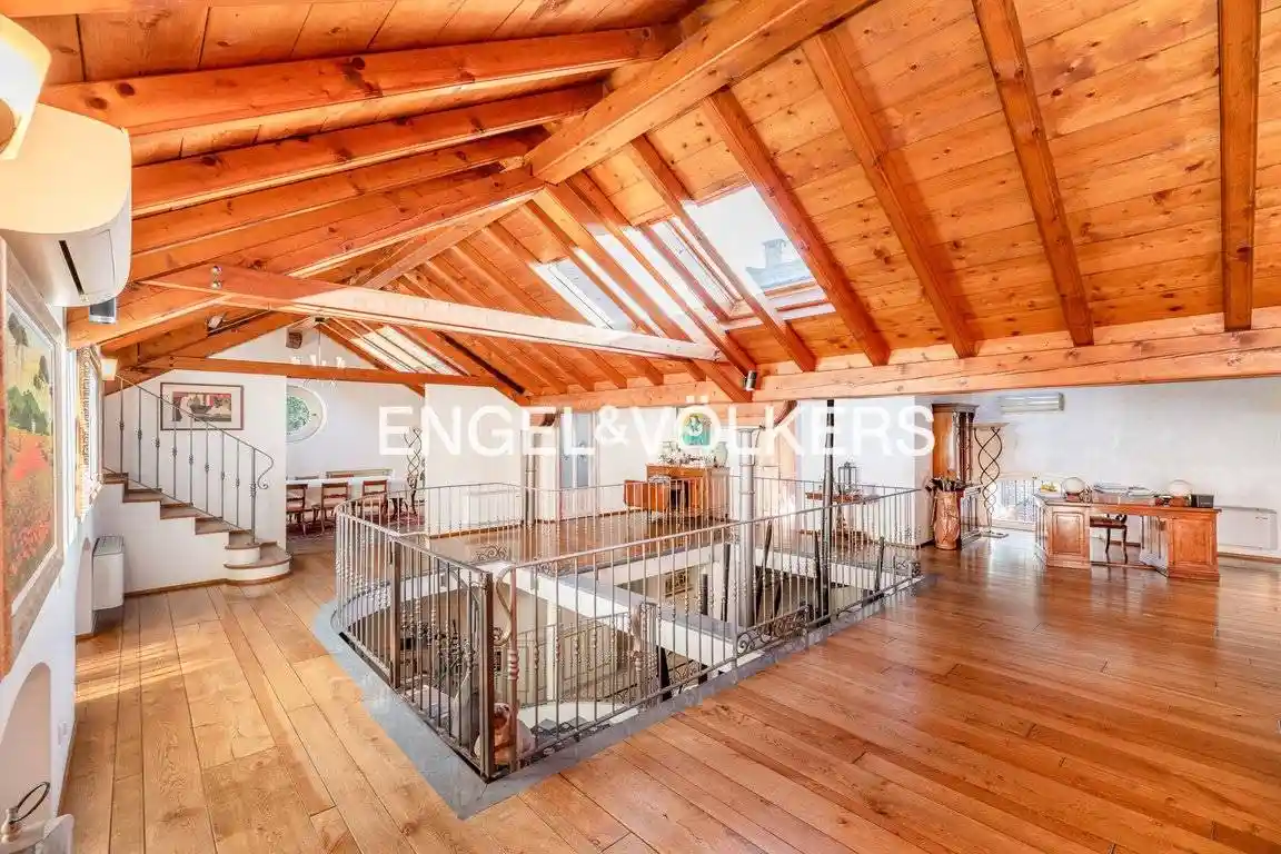 Villa in vendita a Seregno