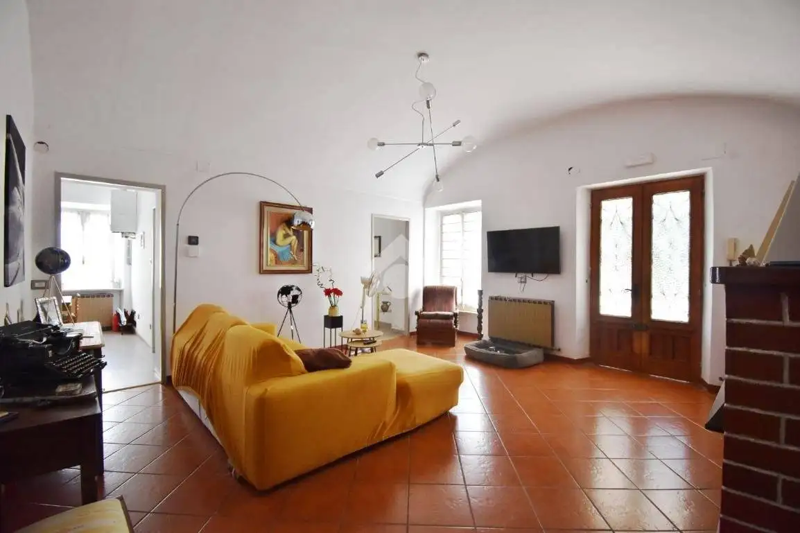 Appartamento via Azeglio 11, Albiano d'Ivrea - foto 3