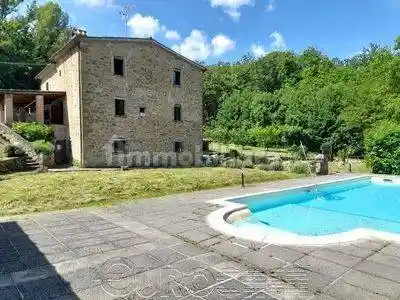 Rustico - Casale in vendita a Monte Santa Maria Tiberina