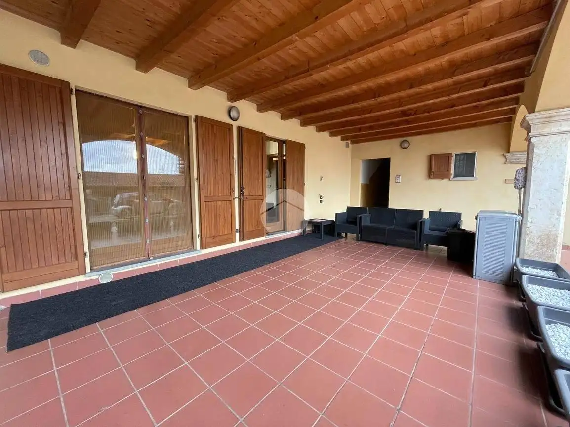 Appartamento in vendita a Zandobbio