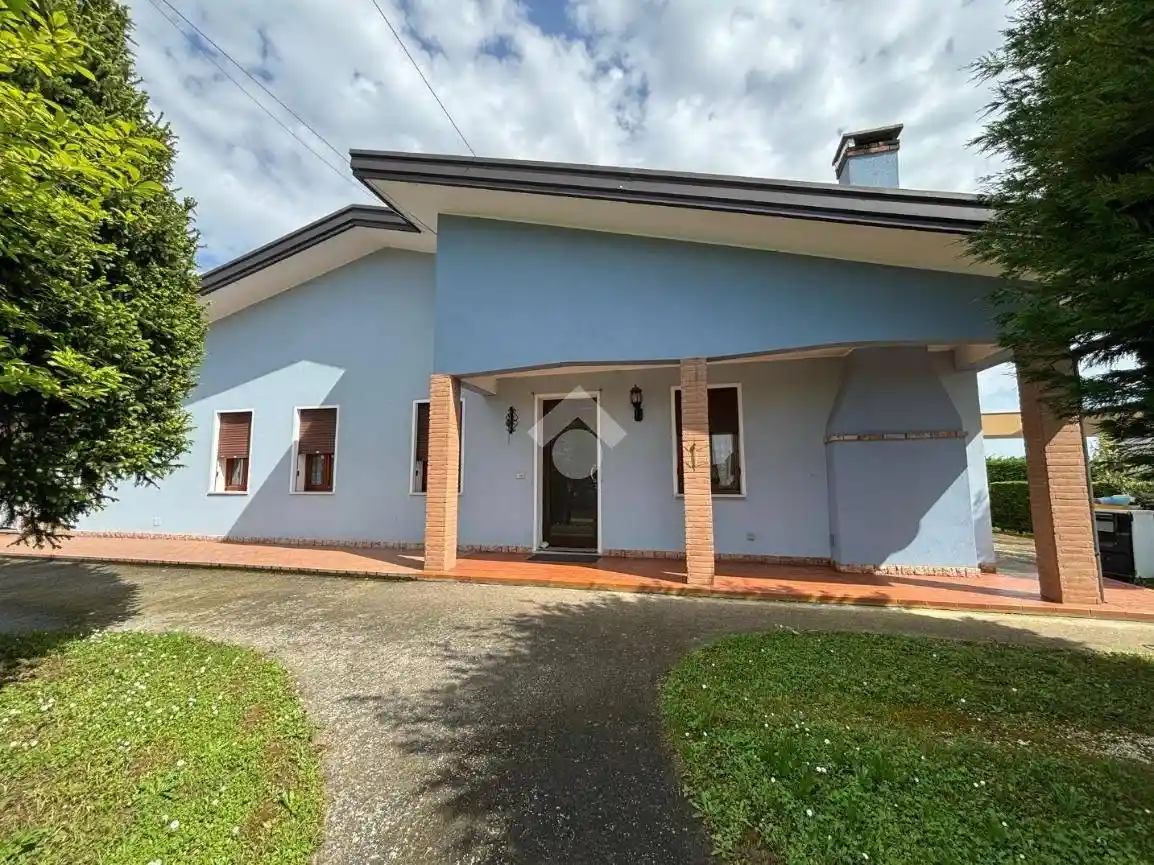 Villa in vendita a Campagna Lupia